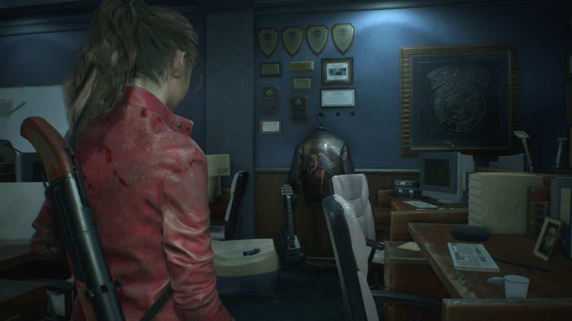 Resident Evil 2 muestra el cuchillo de combate, la granada de fragmentación o la escopeta en nuevos clips