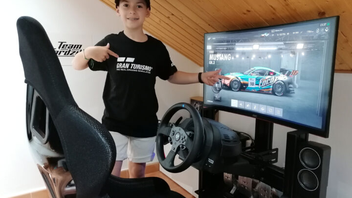 Abel Torres da el salto de Gran Turismo al Campeonato de España de Karting de la mano de Ford y Playstation